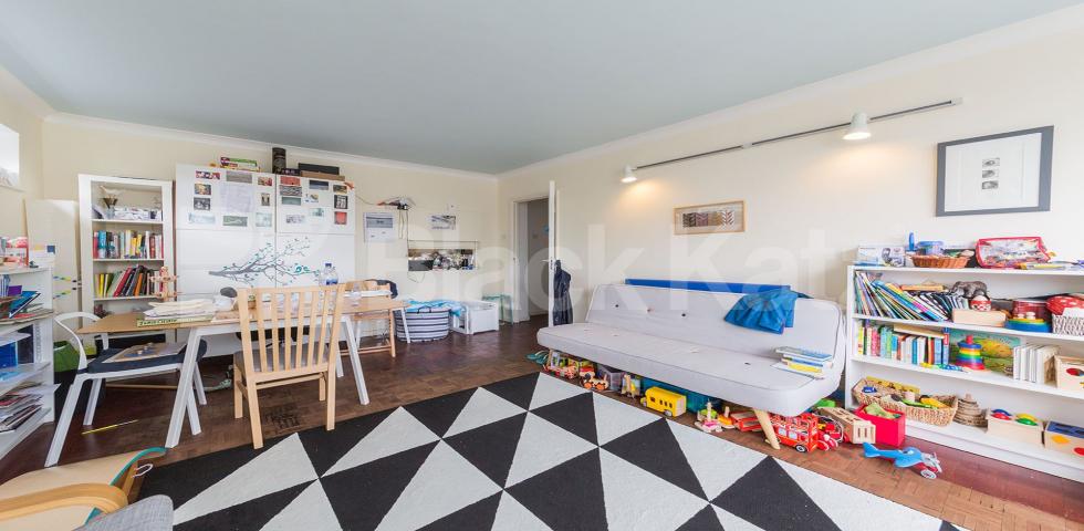 			New Instruction! , 2 Bedroom, 1 bath, 1 reception Apartment			 Stanhope Road, Crouch End / Highgate